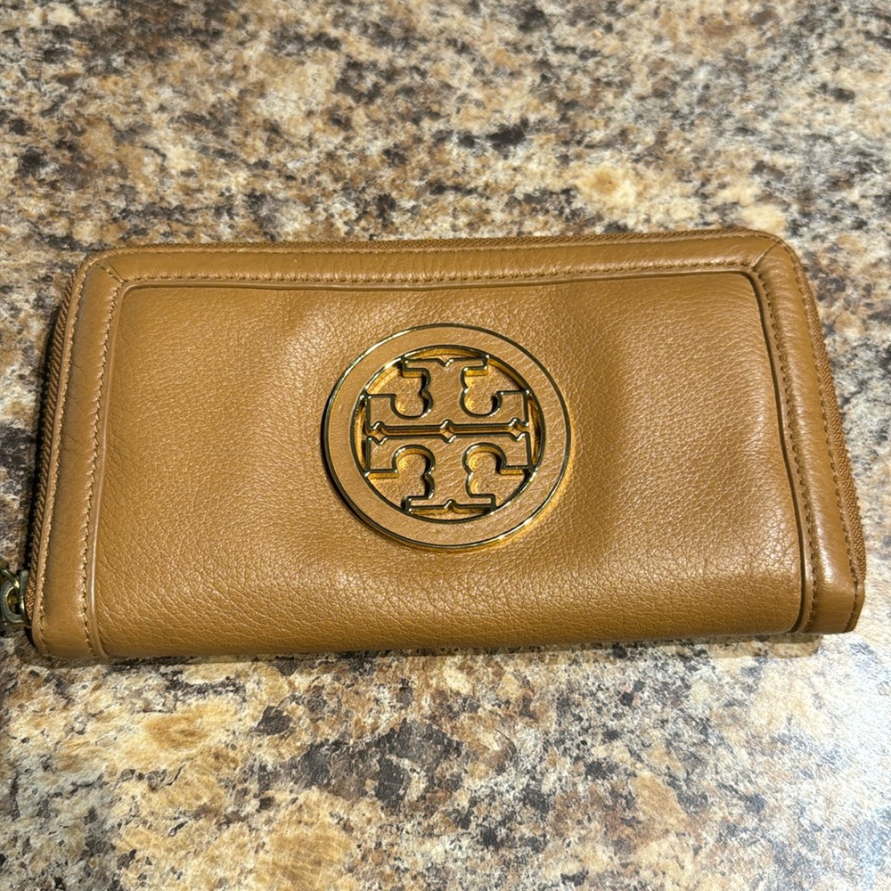 Tory Burch Leather Wallet